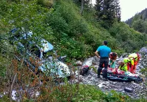 auto nel torrente
