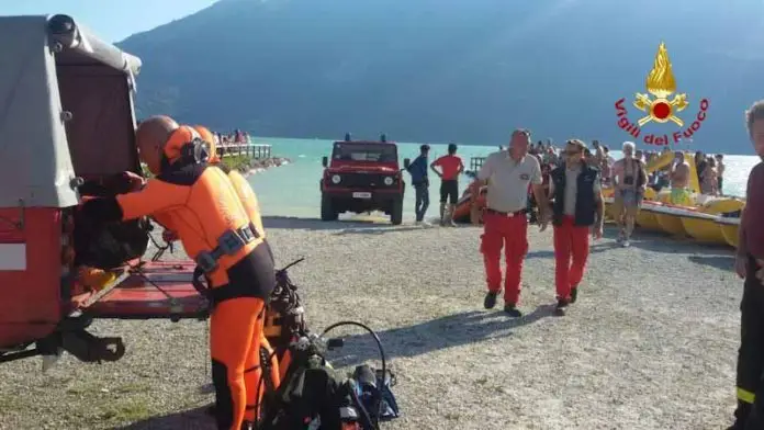 vigili del fuoco lago di s croce_edited