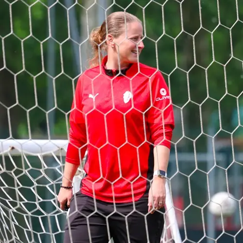 SUZANNE BAKKER