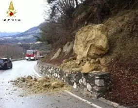 frana in alpago strada 422