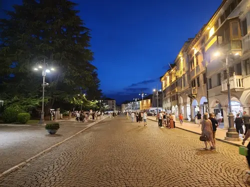 belluno di sera giovedì