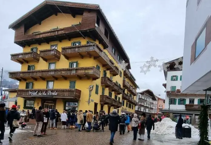 hotel de la poste cortina_edited