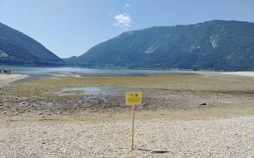Lago_Santa_Croce_senz'acqua