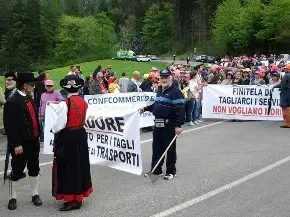 manifestazione 5 maggio 2013 contro i tagli in montagna