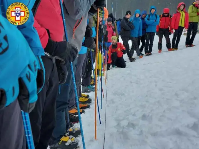Cai Soccorso alpino esercitazione Sicuri con la neve_edited