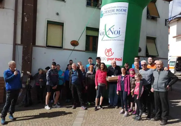 Sospirolo, pedonata Incontro con la natura gruppo gs paderno più numeroso_edited