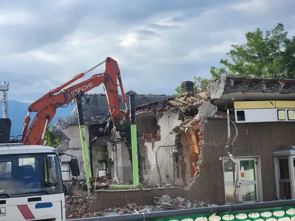 demolizione agip
