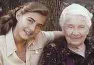 Edda Negri Mussolini con la nonna Rachele