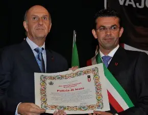 Capo Polizia Cittadinanza onoraia