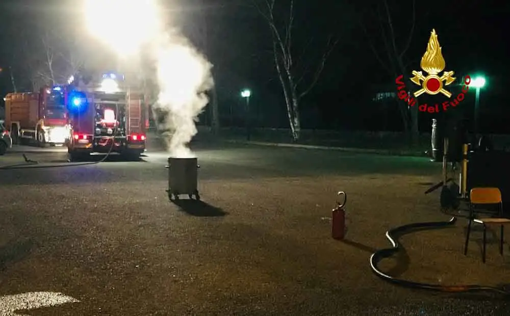 Incendio nella notte a Villapaiera
