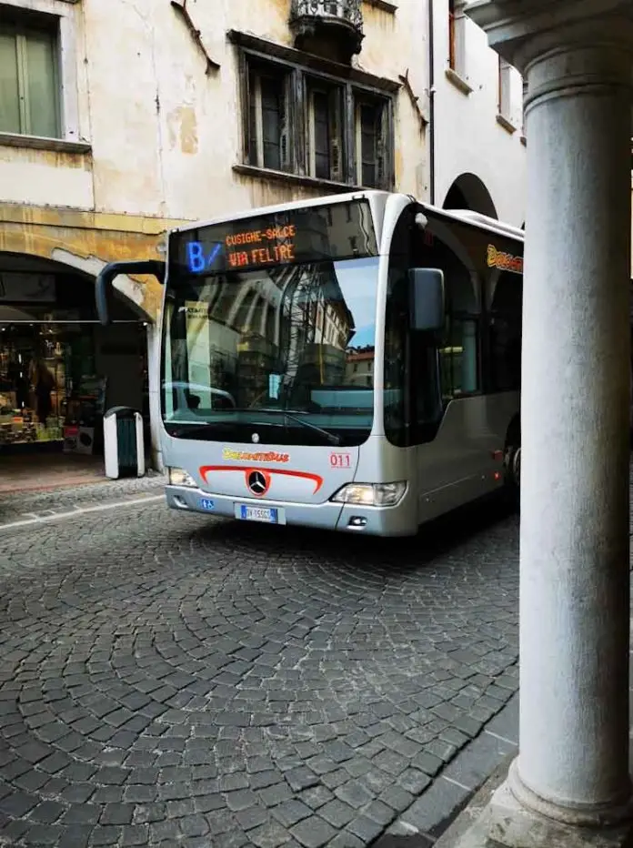 autobus dolomitibus_edited