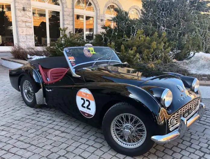 Cortina WinteRace Berselli-Faedi suTriumph TR3 del 1958_edited