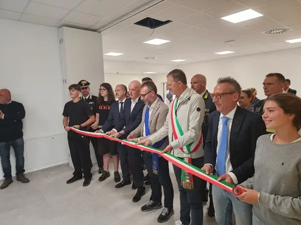taglio nastro Iti Segato nuova ala