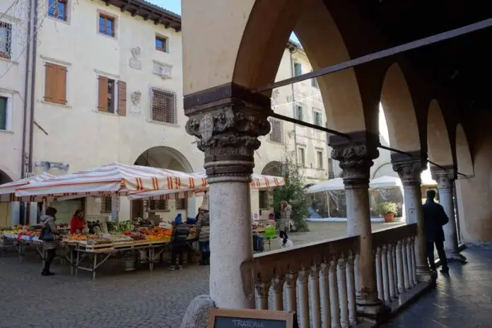 Belluno piazza delle erbe
