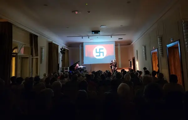 spettacolo auditorium Hitler Massini