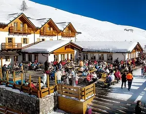 cima uomo passo san pellegrino