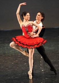 Compagnia Balletto Classico Liliana Cosi - Marinel Stefanescu in Galà di Balletto B.D.