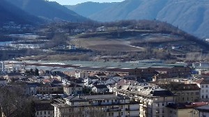 Crisio Hydro e Ceramica Dolomiti. Moira Fiorot: i lavoratori non sono merci