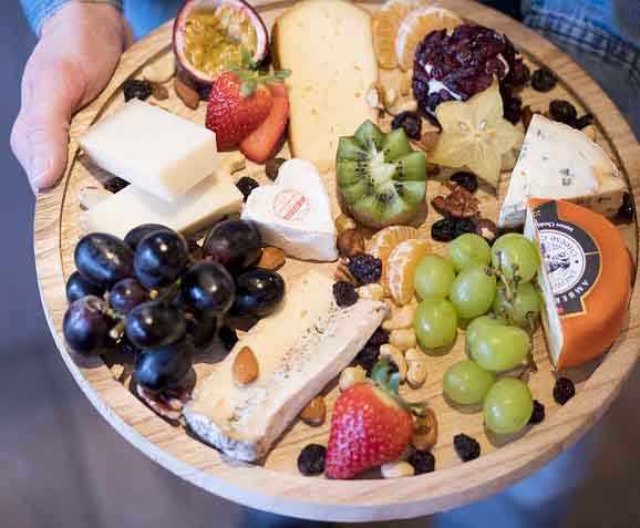 Non solo pranzo e cena: i consigli per l’aperitivo perfetto