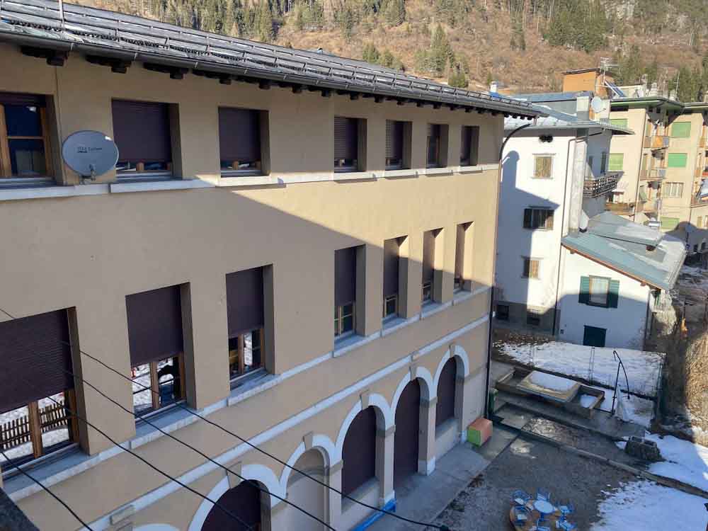 Auronzo di Cadore. Venerdì l’inaugurazione del nido integrato “I Folletti del Bosco”. Un progetto da 2,5 milioni per la riqualificazione scolastica Pnrr