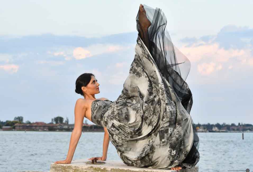 Alta moda: a Venezia la sfilata sull’acqua “Onda su Onda” di Eleonora Lastrucci