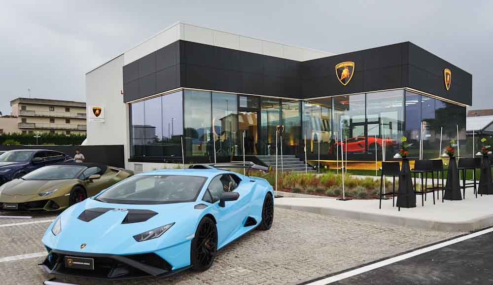 Aperto a Verona il primo showroom Lamborghini del Triveneto