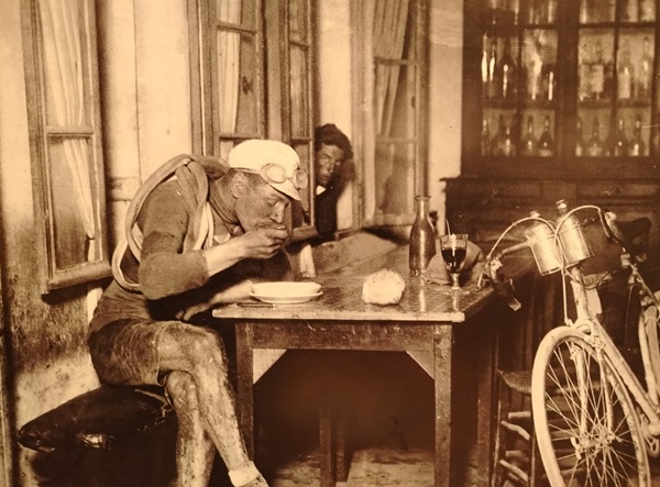 Cesiomaggiore, il “Paese della Bicicletta” chiude in bellezza: viaggio tra alimentazione eroica e scienza moderna