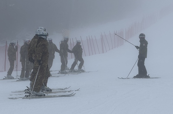Oltre il limite delle nevi: il 7° Alpini conclude l’addestramento tra le Dolomiti