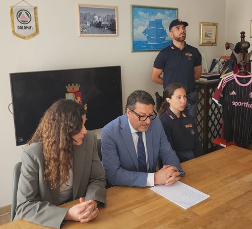Follia in centro a Belluno: pestaggio di gruppo ai danni di un immigrato, sei giovani bellunesi nei guai